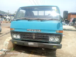 Toyota Round Light