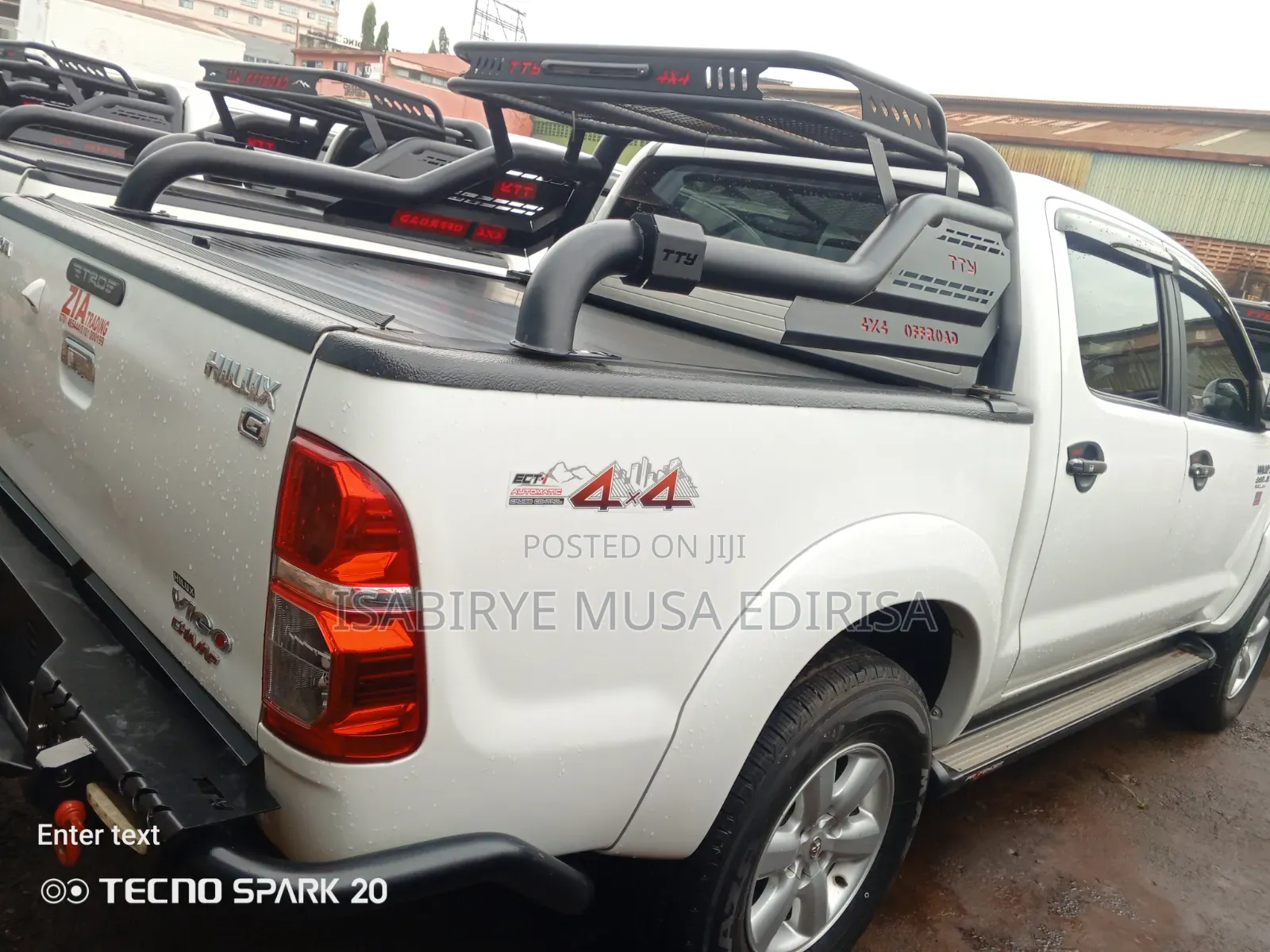 Toyota Hilux 2012 White