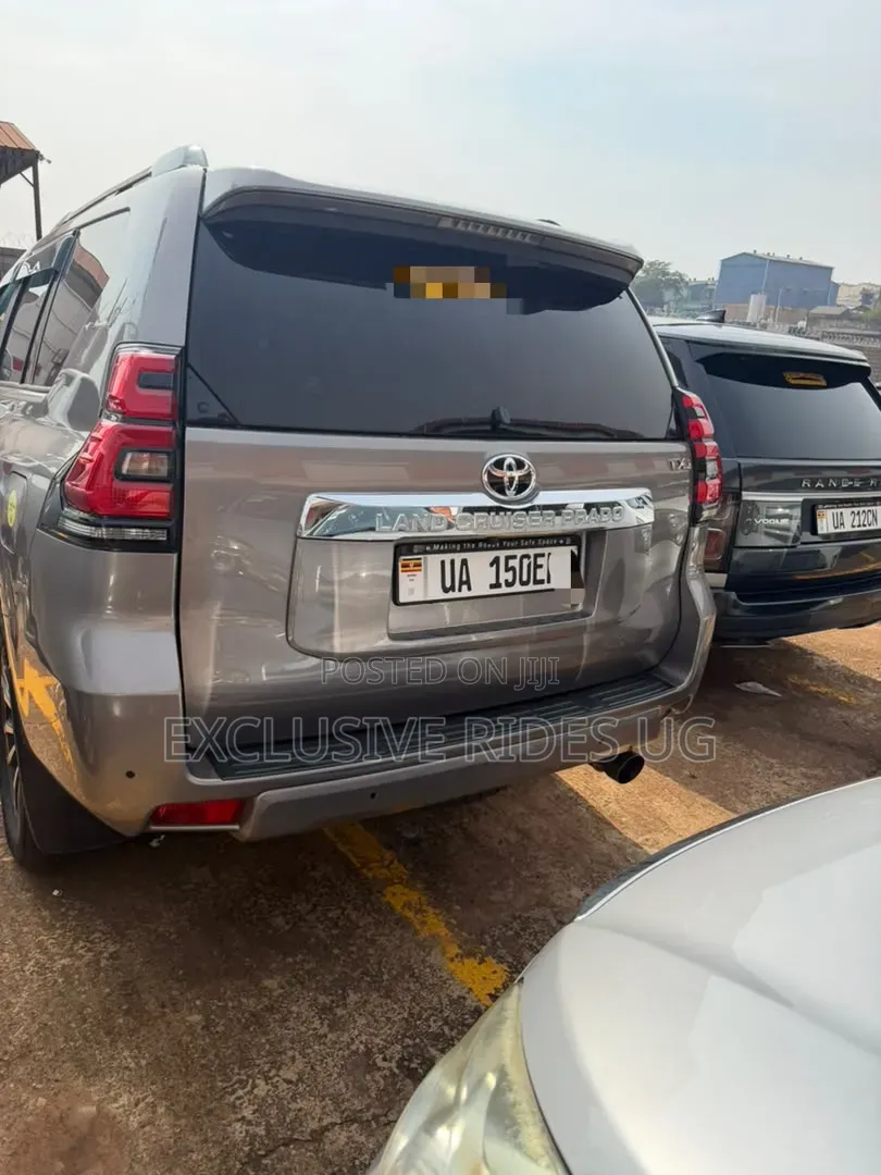 Toyota Land Cruiser Prado 2018 Gray