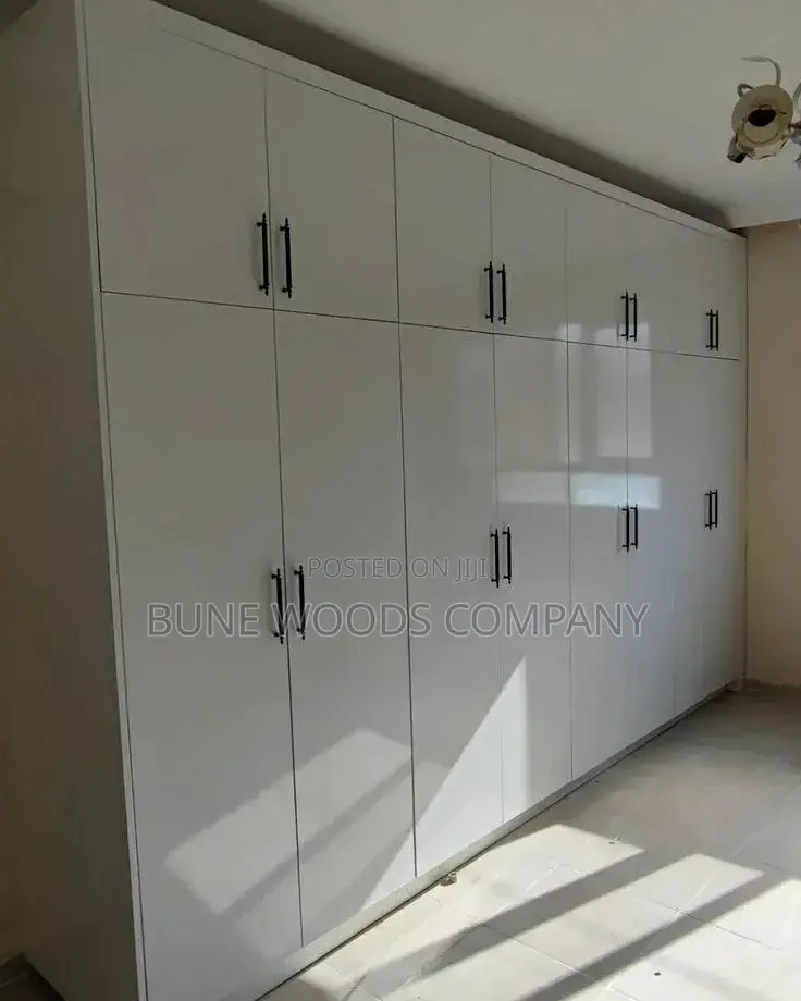 Inbuilt Wardrobes or Closet