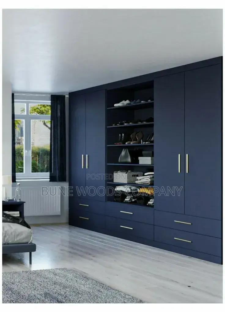 Inbuilt Wardrobe