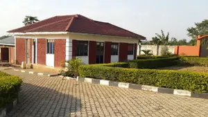 5bdrm Mansion in Seeta-Namuganga for sale
