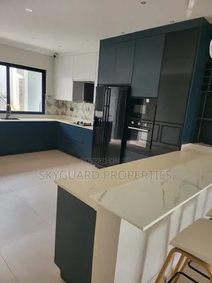 6bdrm Villa in Munyonyo, Central Division for rent