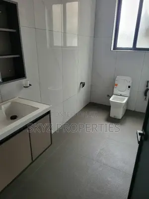 6bdrm Villa in Munyonyo, Central Division for rent
