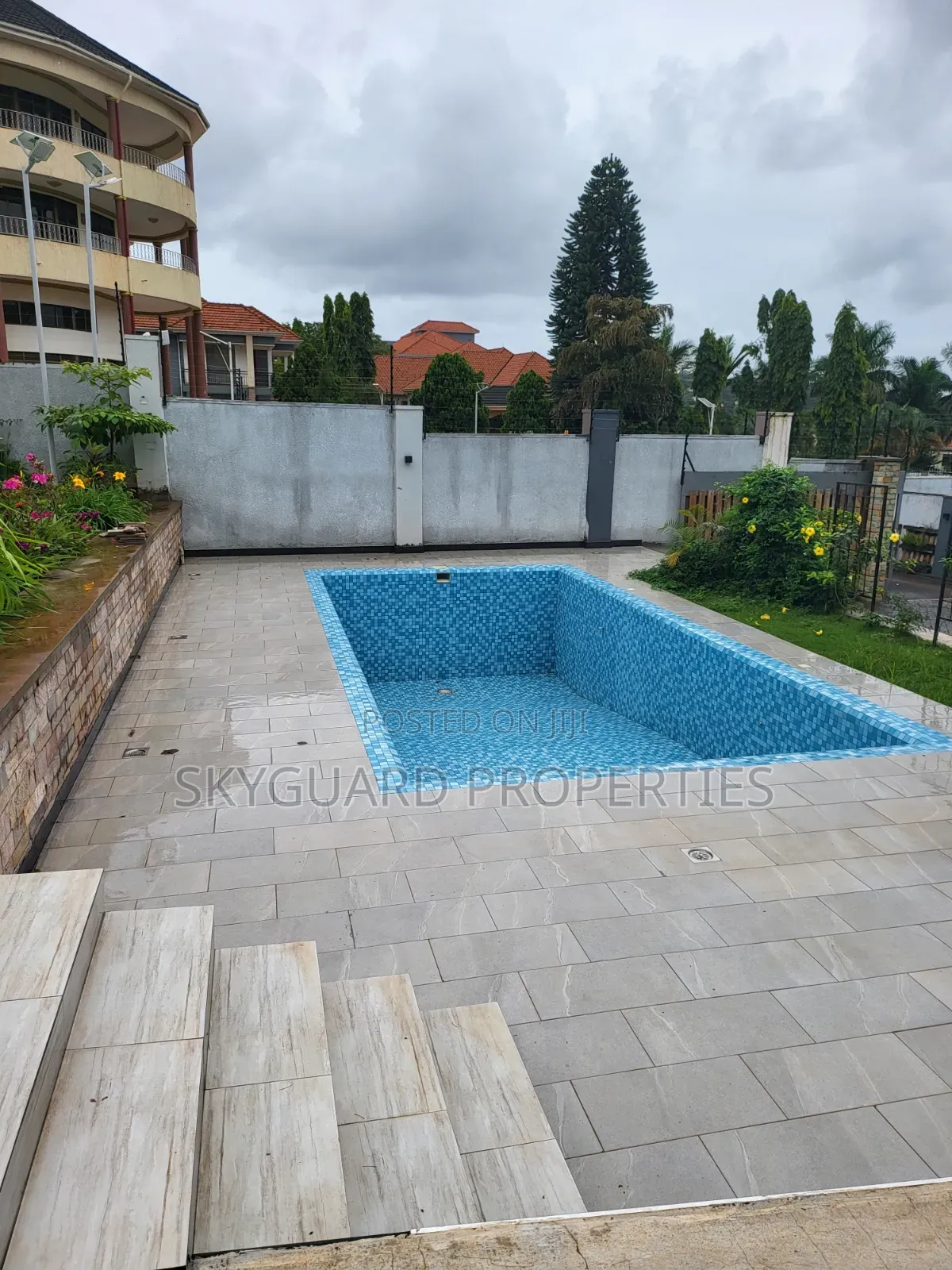 6bdrm Villa in Munyonyo, Central Division for rent