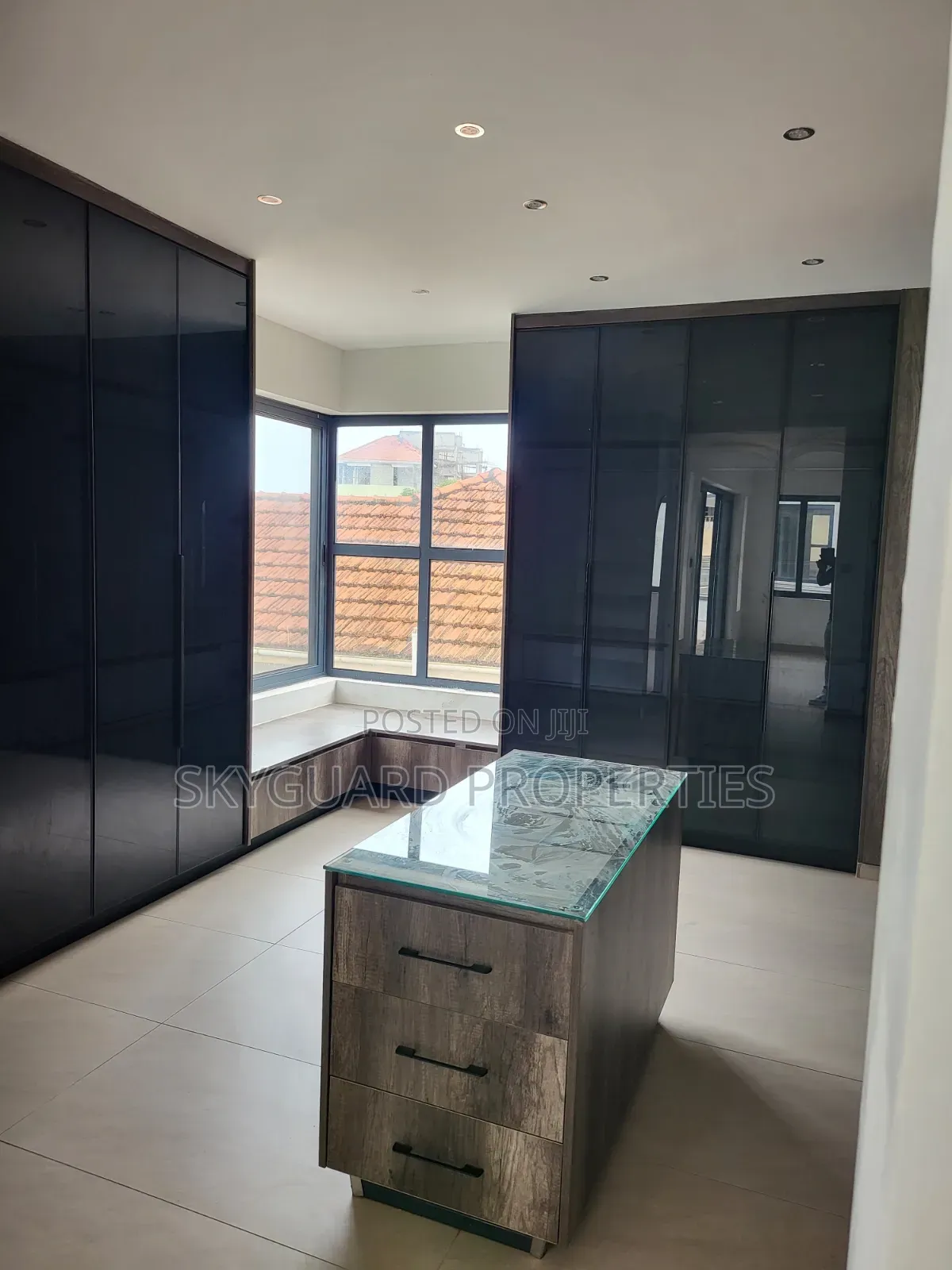6bdrm Villa in Munyonyo, Central Division for rent