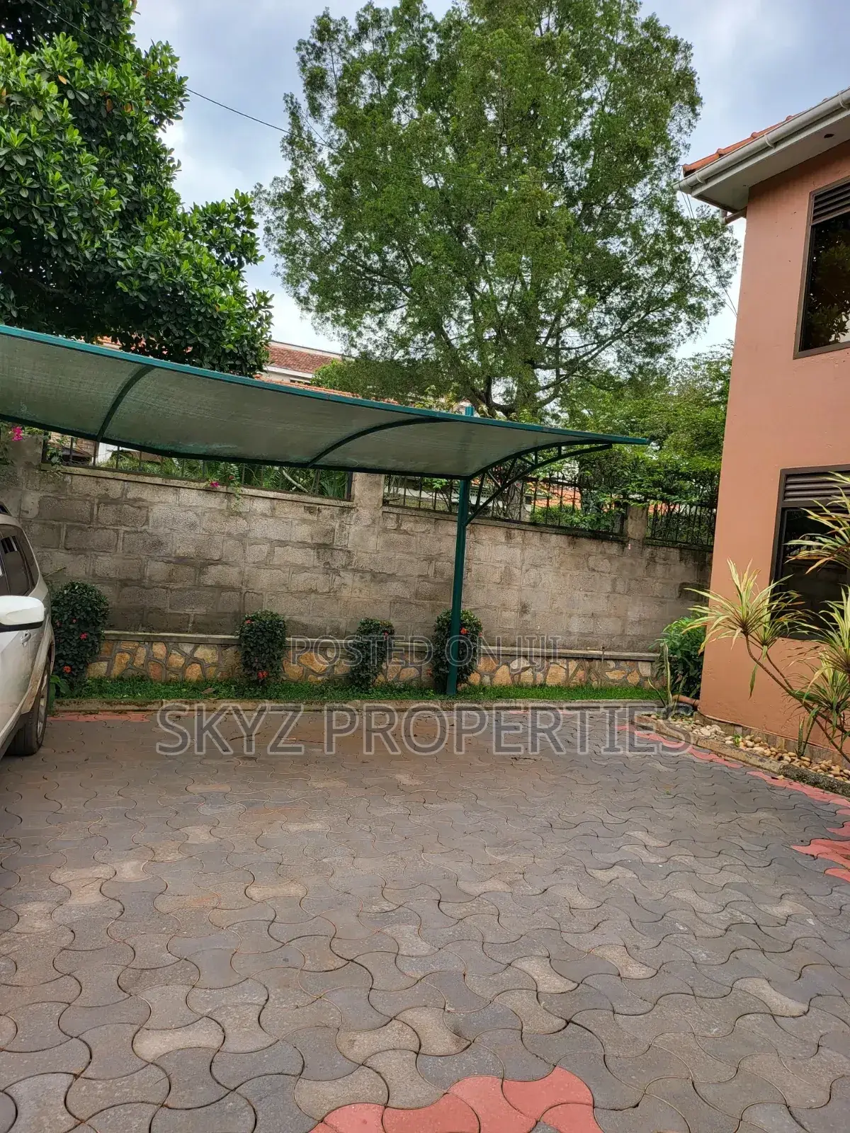 5bdrm House in Muyenga Bukasa, Central Division for rent