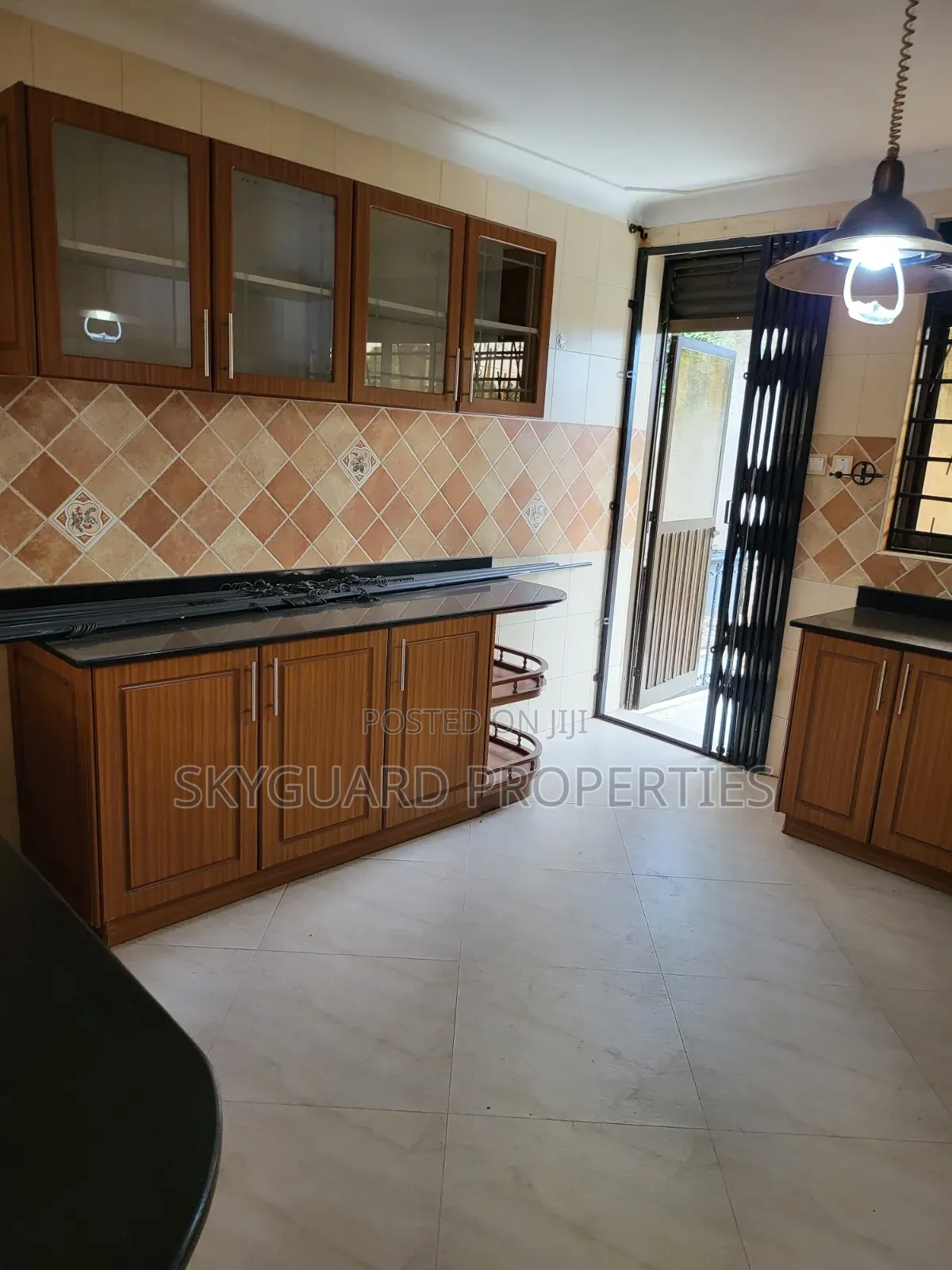 5bdrm House in Muyenga Bukasa, Central Division for rent