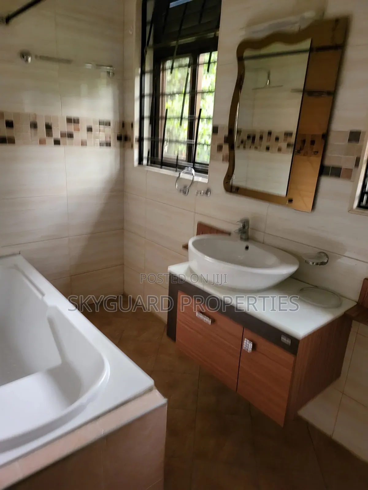 5bdrm House in Muyenga Bukasa, Central Division for rent