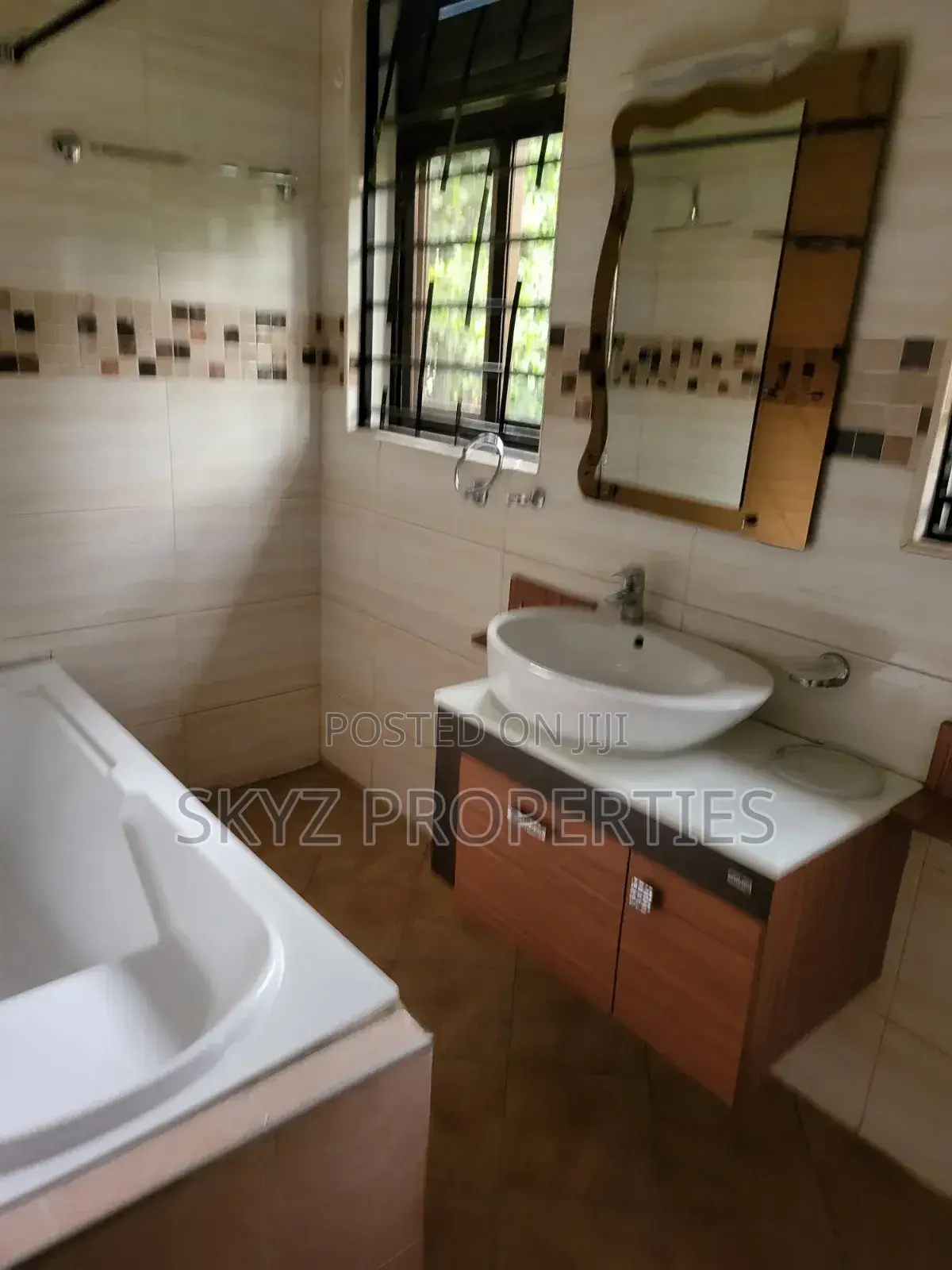 5bdrm House in Muyenga Bukasa, Central Division for rent