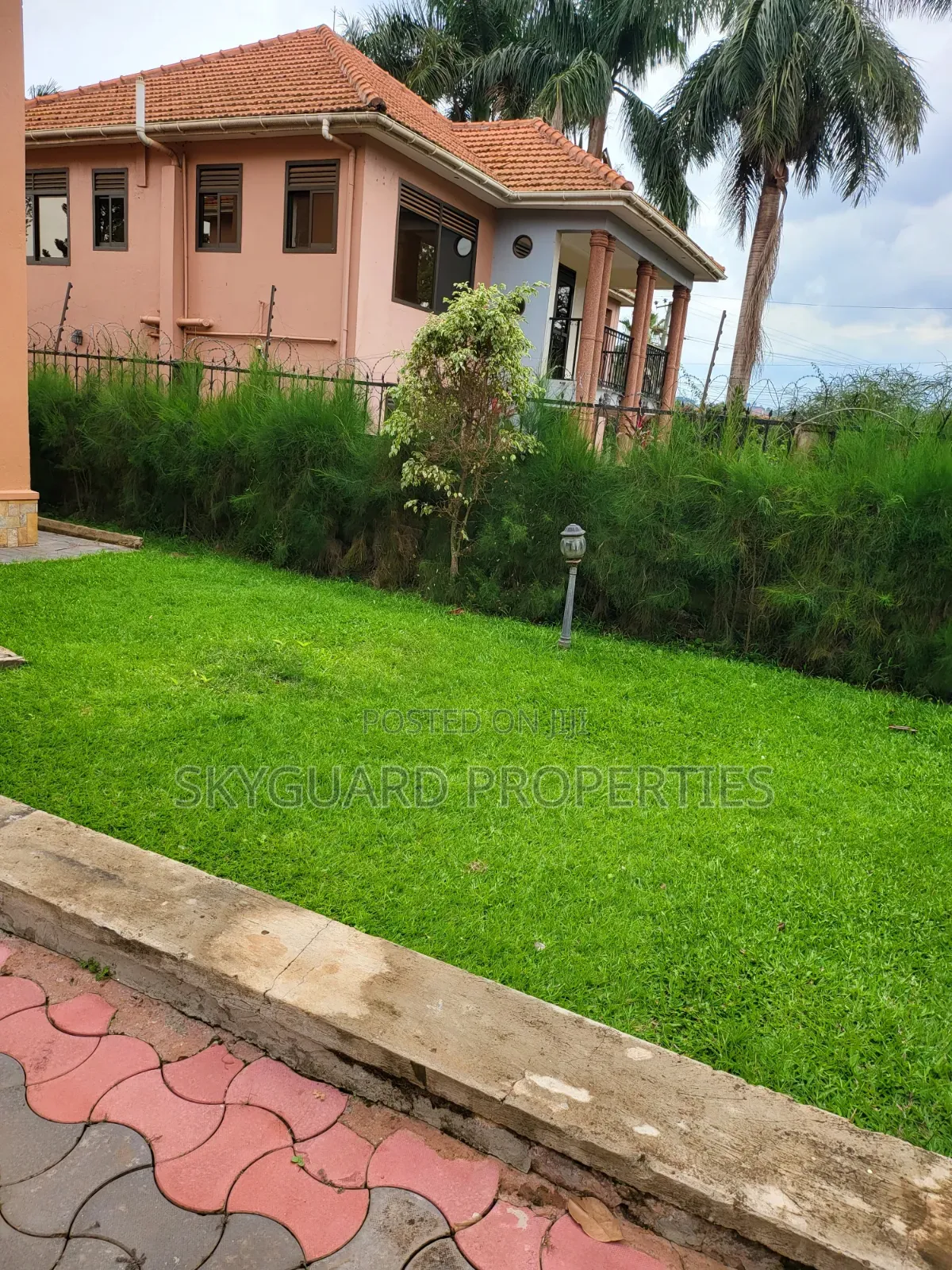 5bdrm House in Muyenga Bukasa, Central Division for rent
