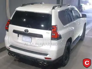 Toyota Land Cruiser Prado 2.7 2023 White