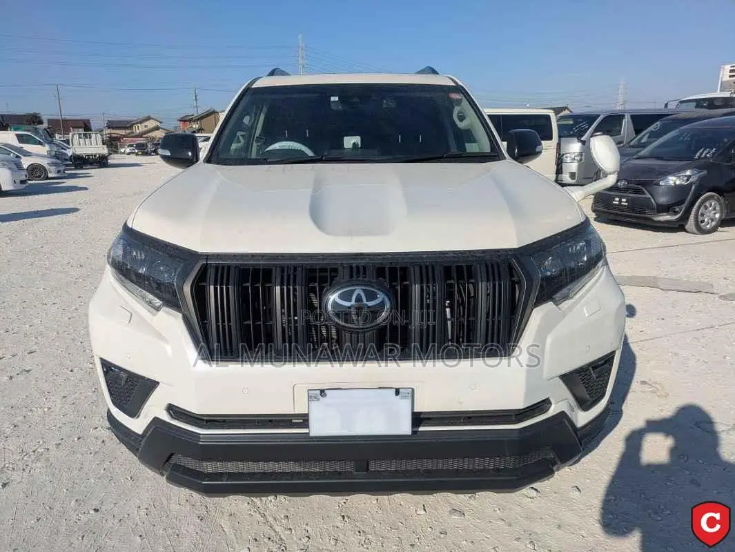 Toyota Land Cruiser Prado 2.7 2023 White