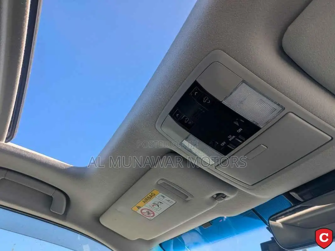Toyota Land Cruiser Prado 2.7 2023 White