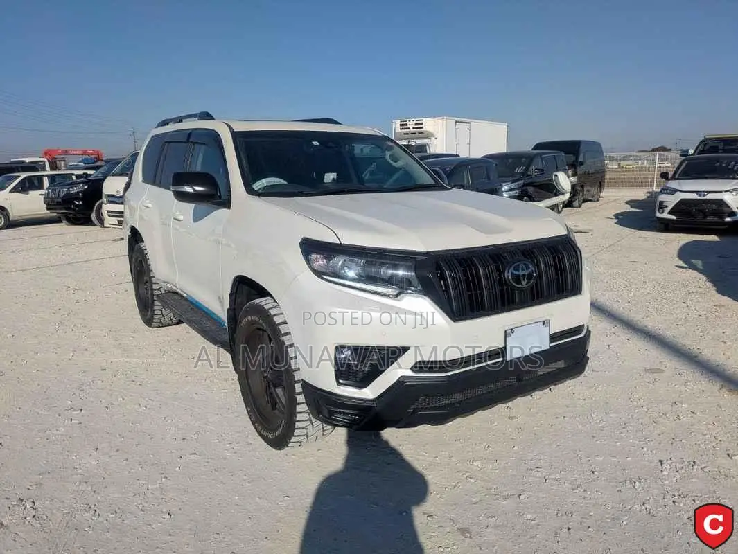 Toyota Land Cruiser Prado 2.7 2023 White