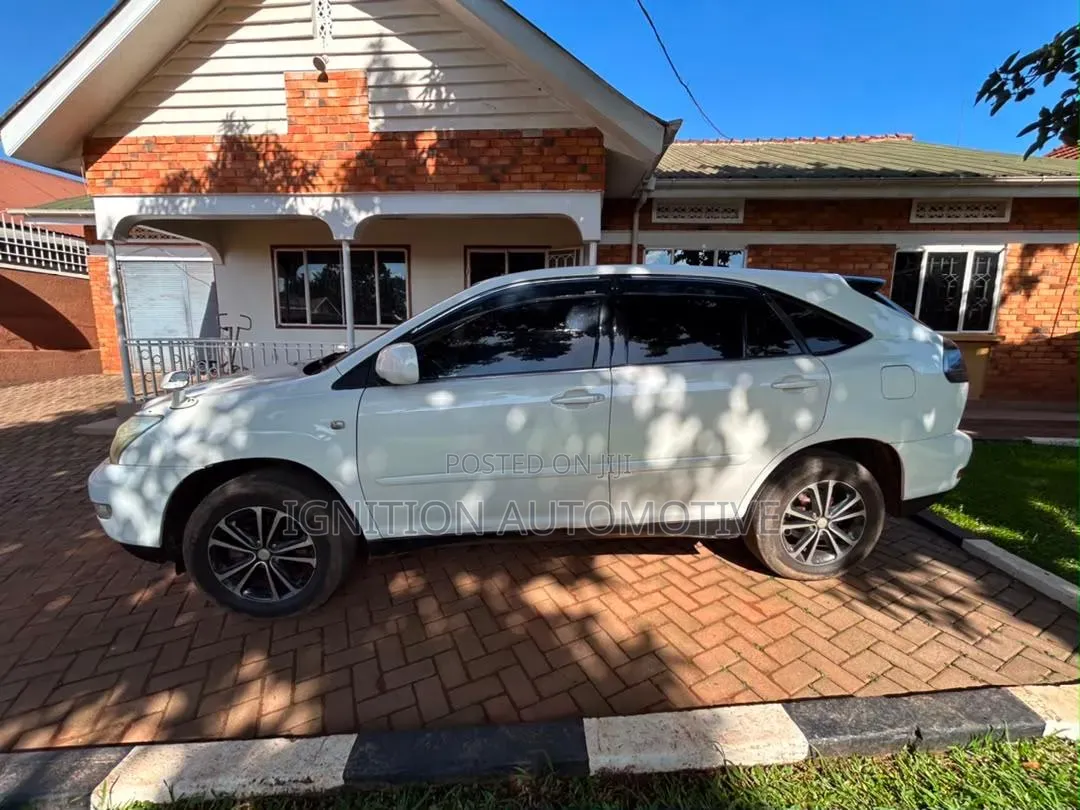 Toyota Harrier 2006 White