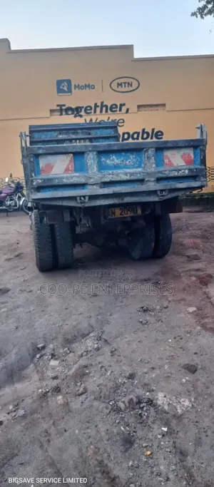 Isuzu Elf Tipper 1998 Blue