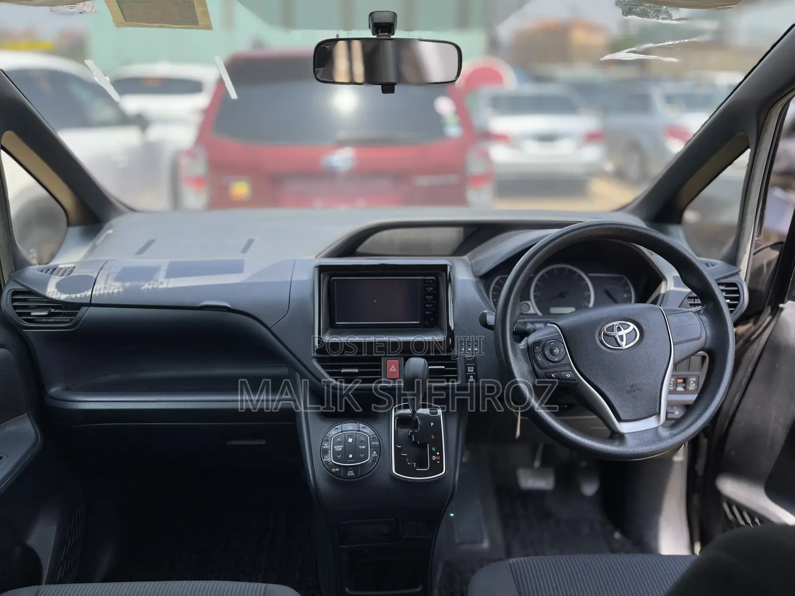 Toyota Noah 2.0 FWD (8 Seater) 2014 Purple