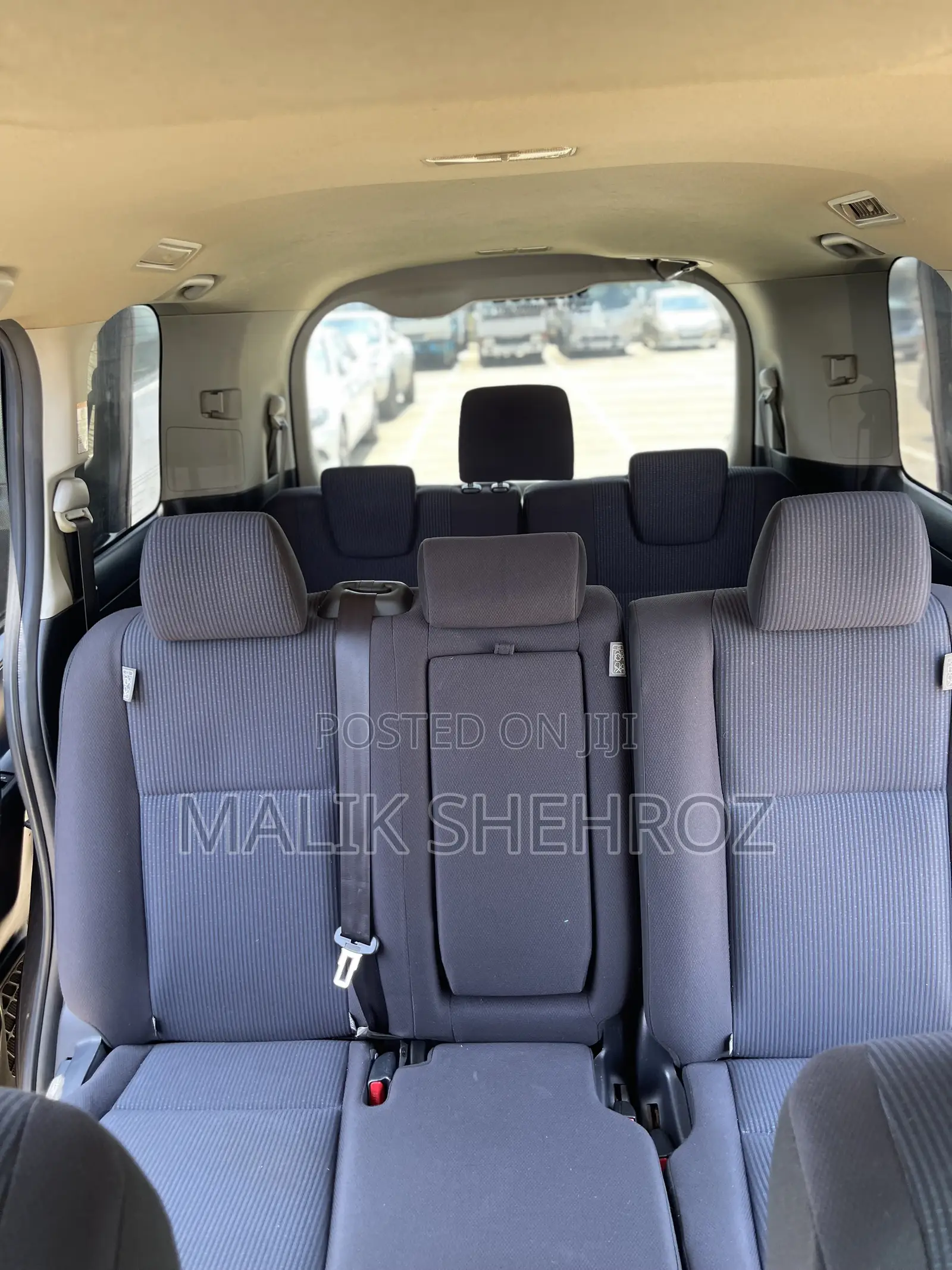 Toyota Noah 2.0 FWD (8 Seater) 2014 Purple