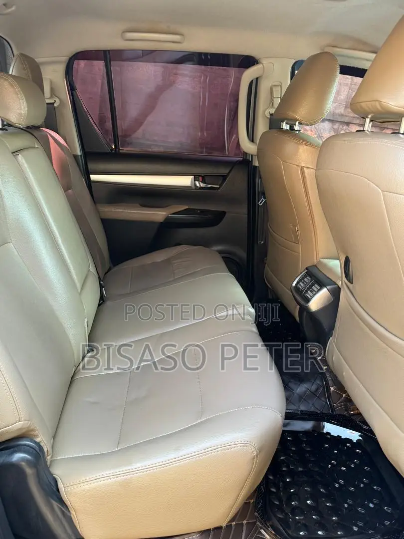 Toyota Hilux 2016 Silver