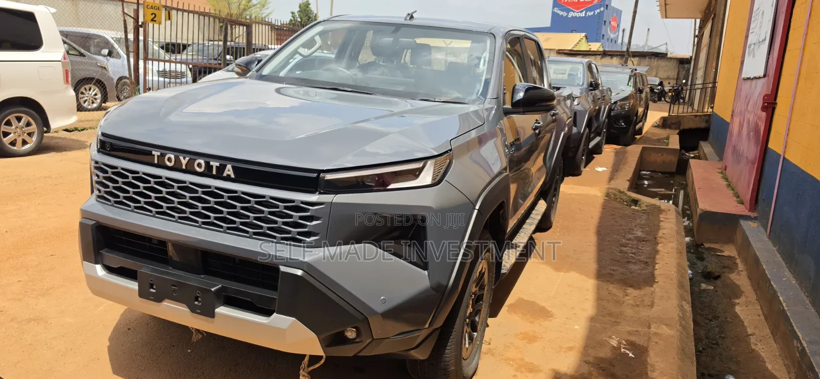 New Toyota Hilux 2026 Gray