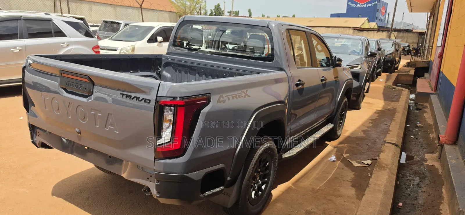 New Toyota Hilux 2026 Gray