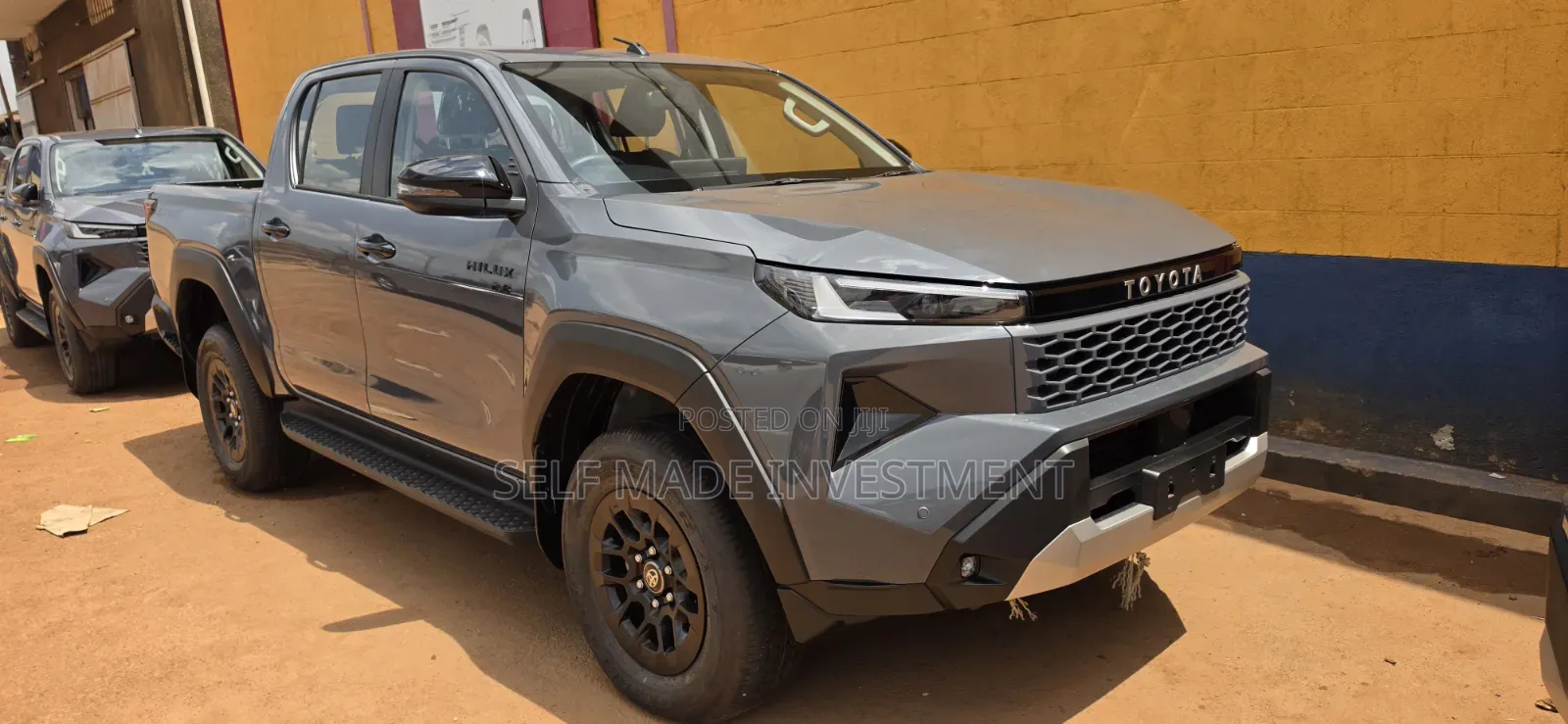 New Toyota Hilux 2026 Gray