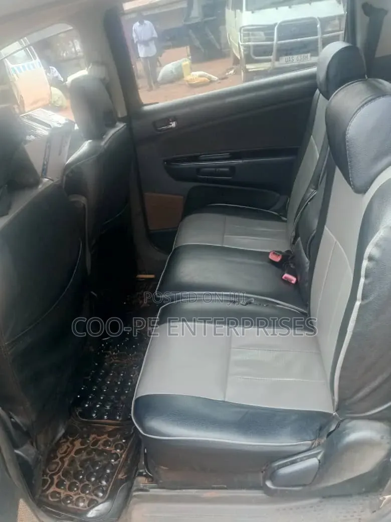 Toyota Wish 2007 Silver