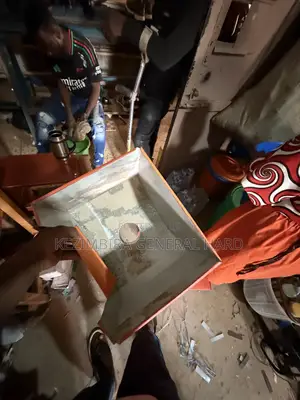 Water Boxes Gold