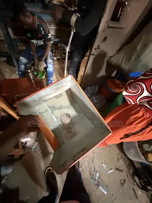 Water Boxes Gold