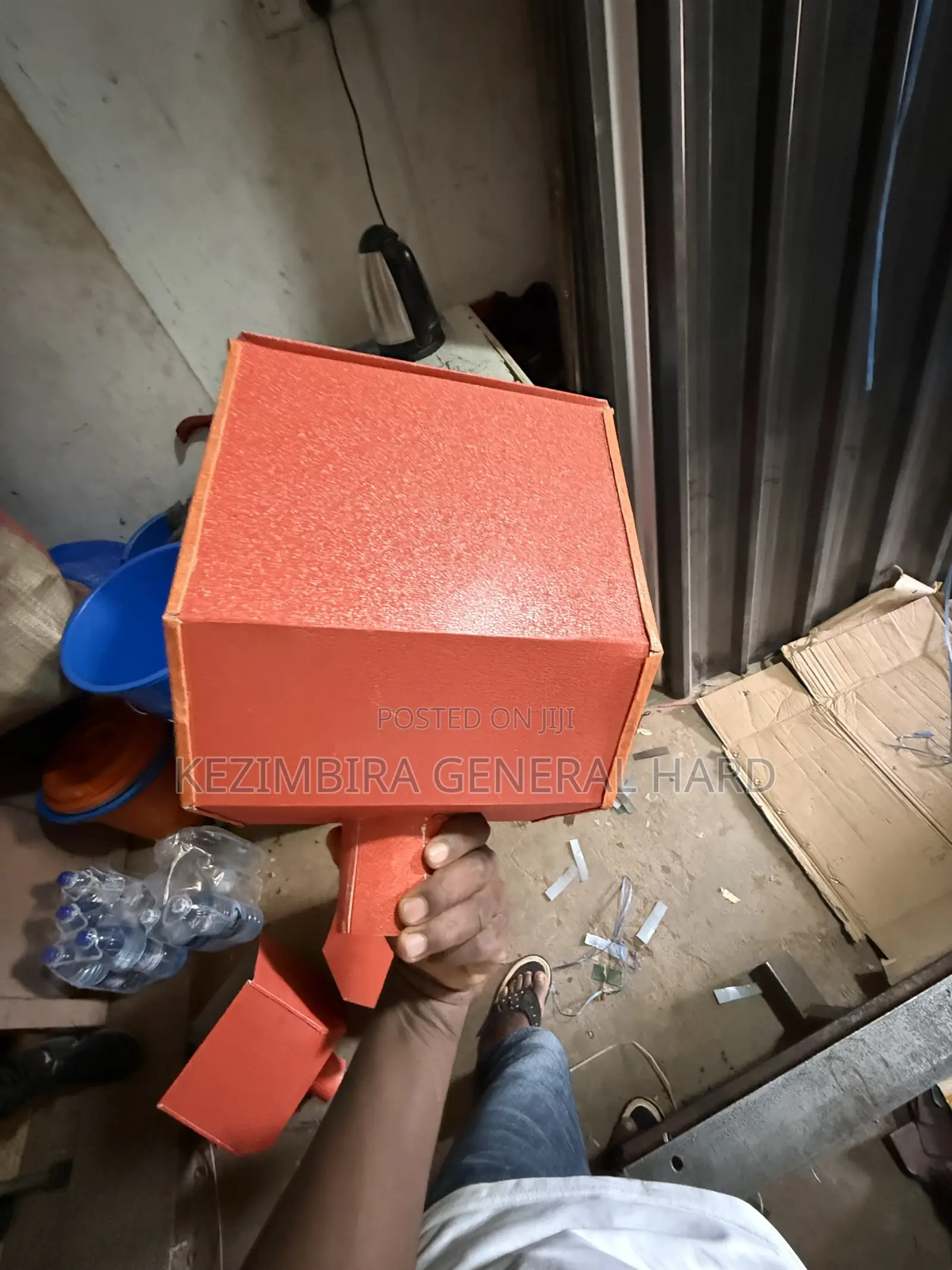 Water Boxes Gold