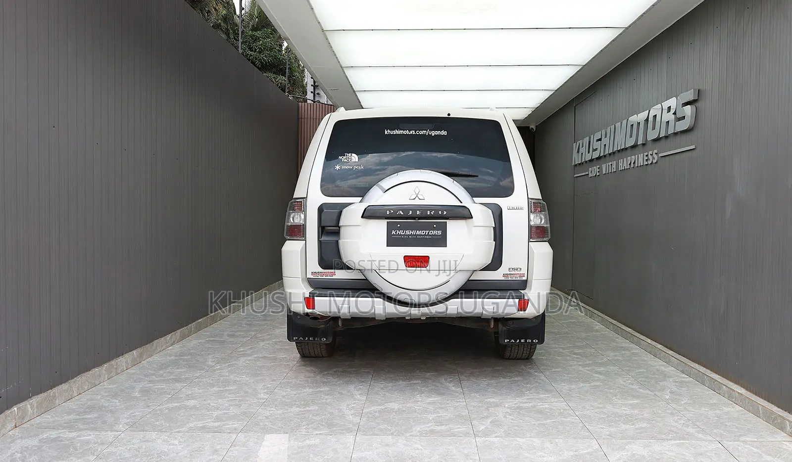 Mitsubishi Pajero 2012 White