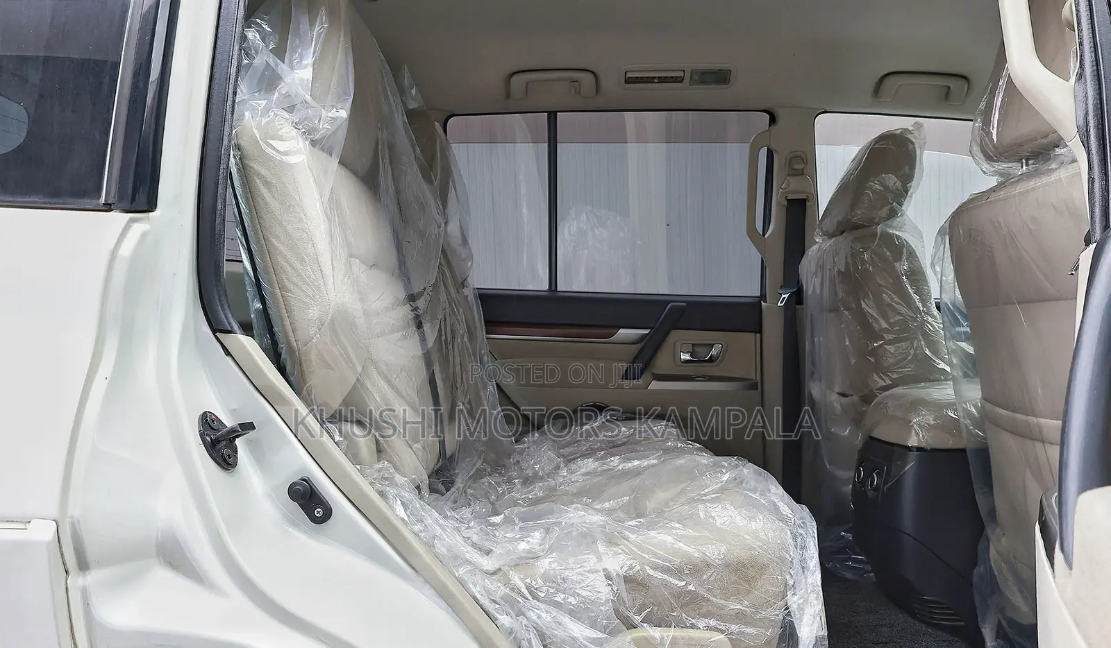 Mitsubishi Pajero 2012 White