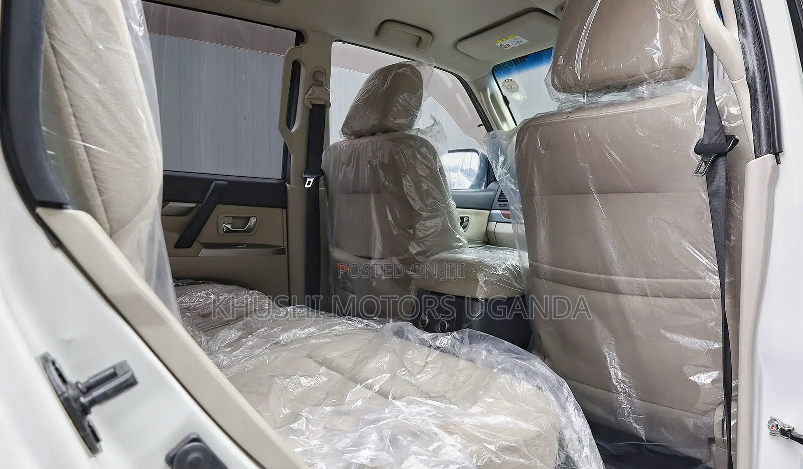 Mitsubishi Pajero 2012 White