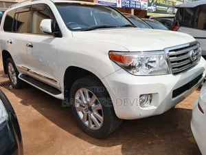 Toyota Land Cruiser 2013 White