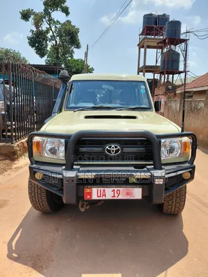 Toyota Land Cruiser 2016 Beige
