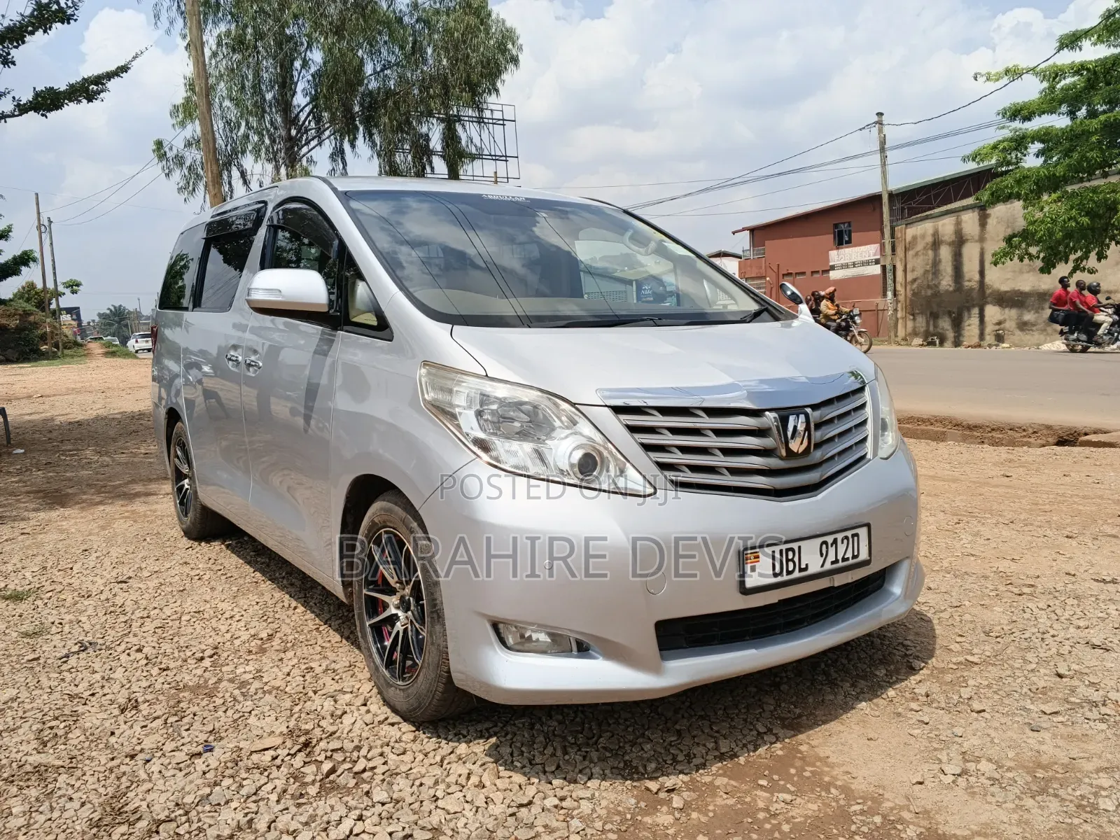 Toyota Alphard 2009 Silver