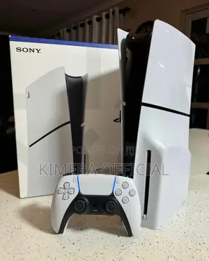PS5 Slim Disc Edition: Compact Beast Ready for Heavy Action!