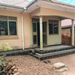 2bdrm House in Bulenga Town, Central Division for sale