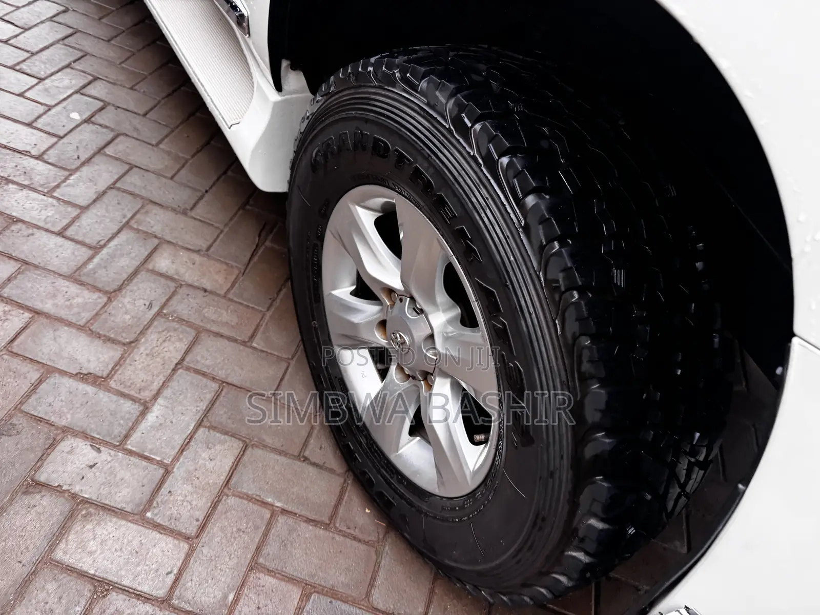 Toyota Land Cruiser Prado 2018 White
