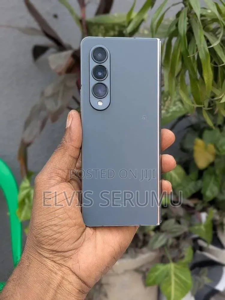 New Samsung Galaxy Z Fold4 256 GB Gray