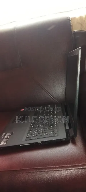 Laptop Lenovo V110 4GB Intel Core i3 HDD+SSD 500GB