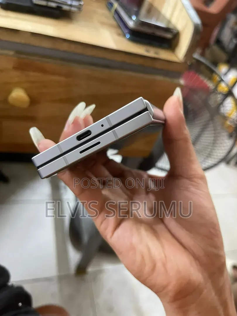 New Samsung Galaxy Z Fold6 256 GB Gray