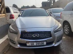 Nissan Fuga 2015 White
