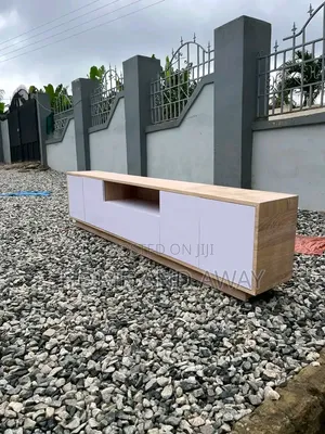 TV Stands/Ordinary TV Stands in Any Colour 580,000/- With Delivery