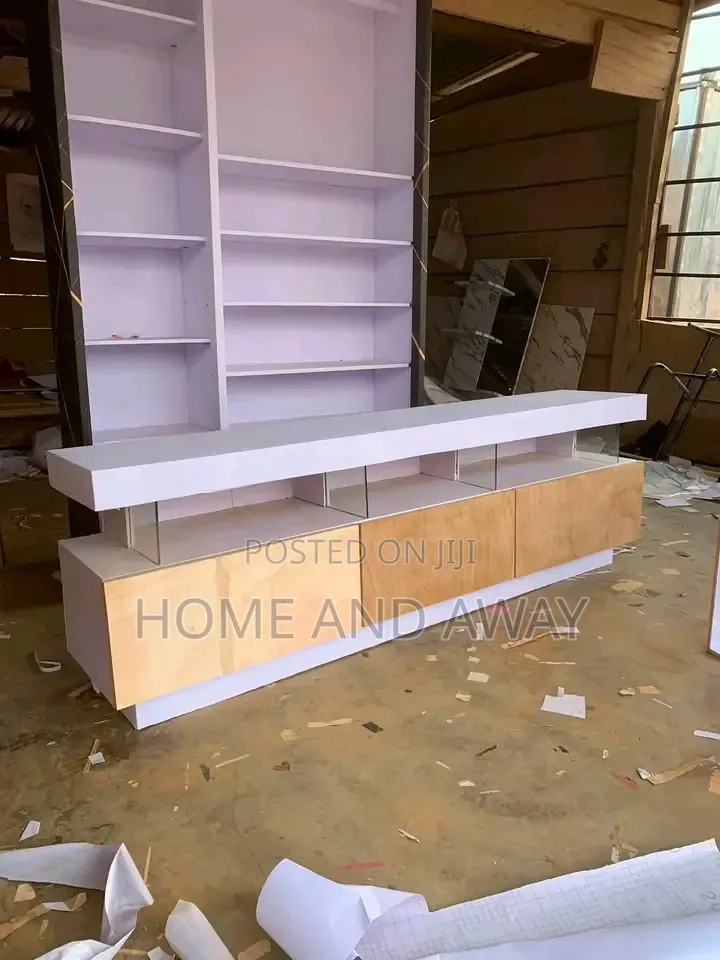 TV Stands/Ordinary TV Stands in Any Colour 580,000/- With Delivery