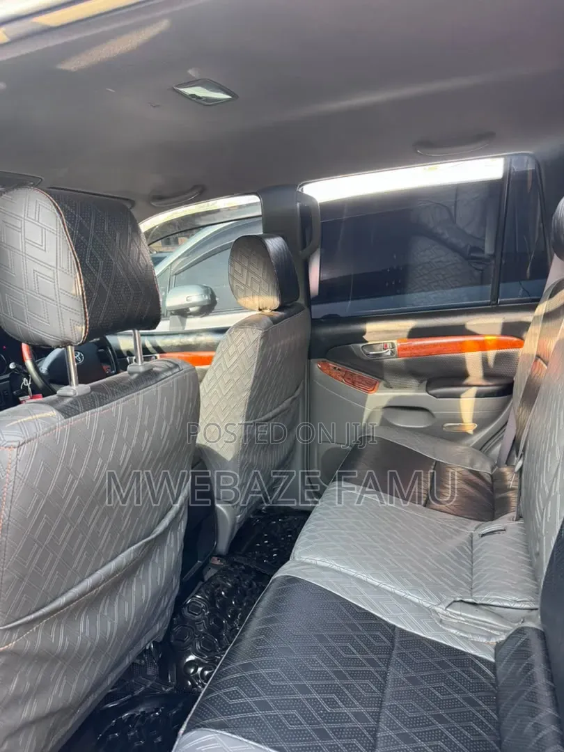 Toyota Land Cruiser Prado 2009 Gray