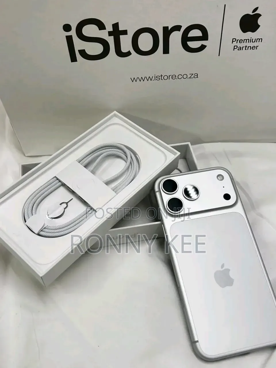 New Apple iPhone 17 Pro Max 256 GB Silver