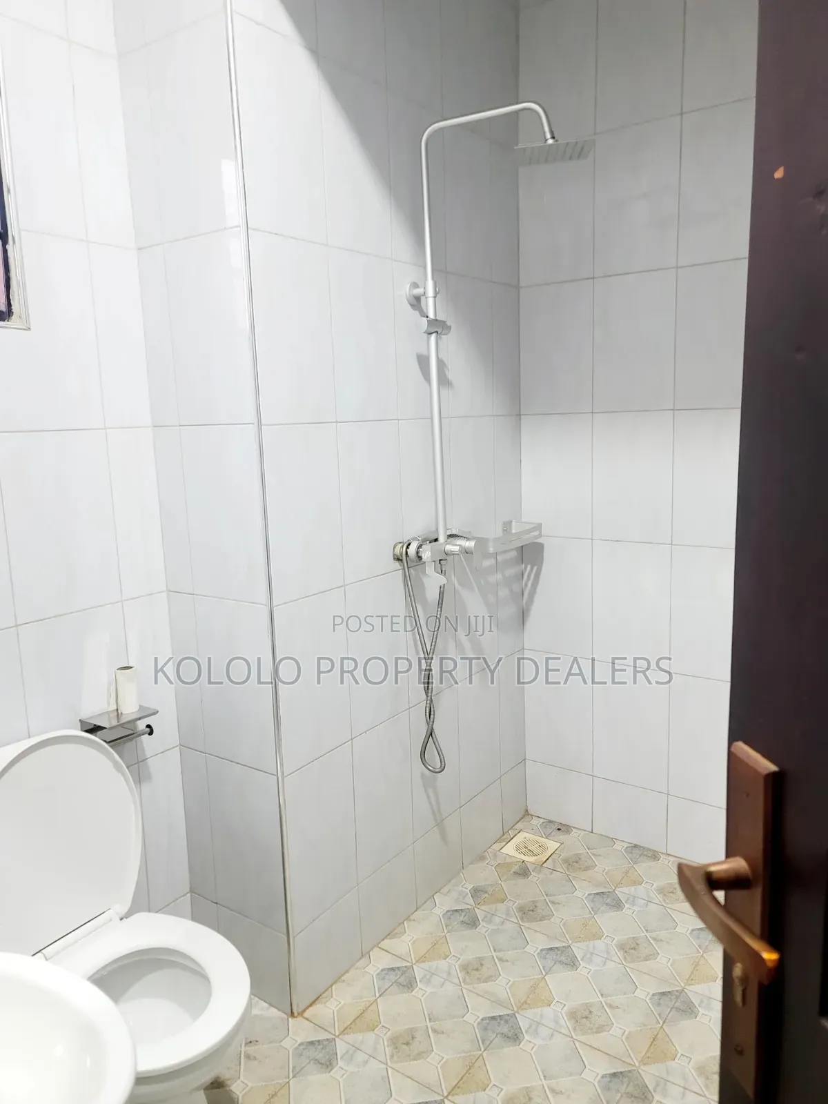 4bdrm Duplex in Kitende, Central Division for sale