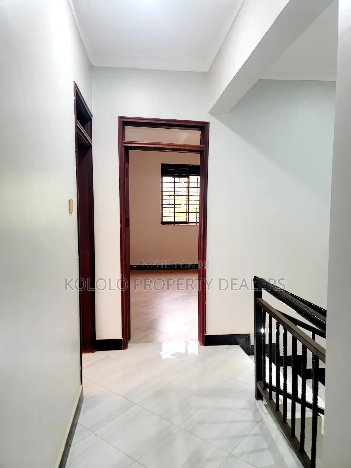 4bdrm Duplex in Kitende, Central Division for sale